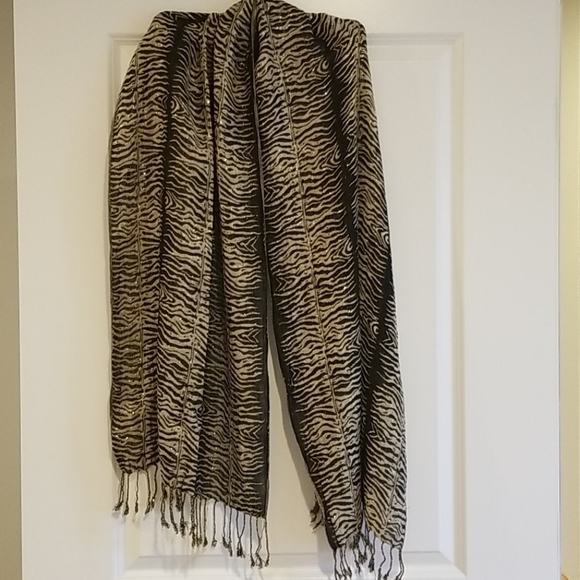 Wrap/scarf - Picture 4 of 4